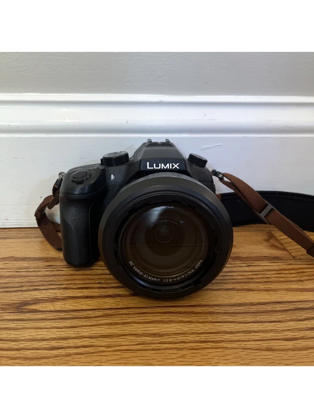 Panasonic LUMIX DMC-FZ1000 25-400mm Camera With Batteries, Charger & Accessories